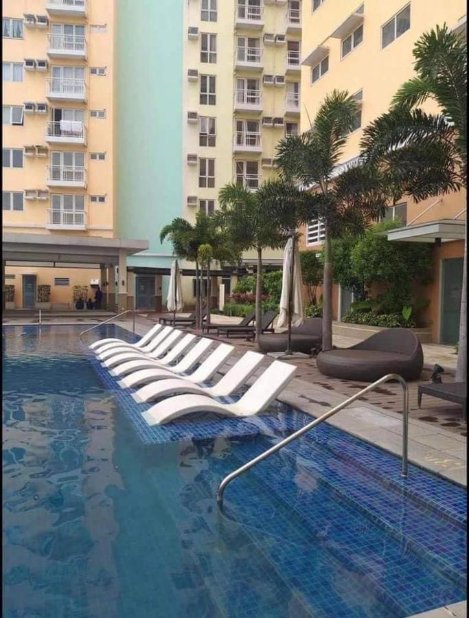 Budget Accommodation Holland Park Condominium Southwoods Binan Laguna Jalang Ngoại thất bức ảnh